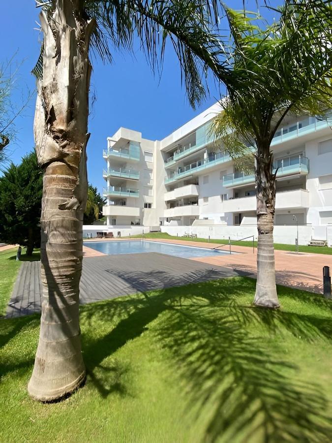 Superbe Appartement Renove, Residence Avec Piscine Roses Exterior foto